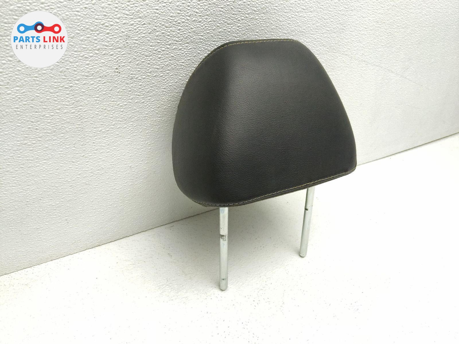 2007-17 MASERATI GRANTURISMO FRONT SEAT HEADREST PAD HEAD REST NERO BLACK M145
