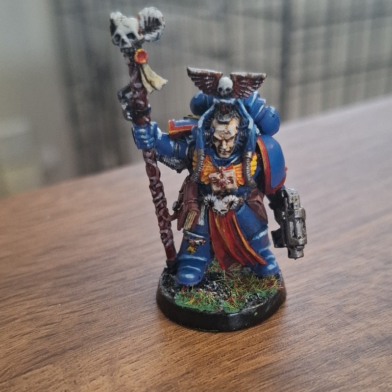 Games Workshop Warhammer 40K Space Marines Ultramarines Metal Librarian Painted
