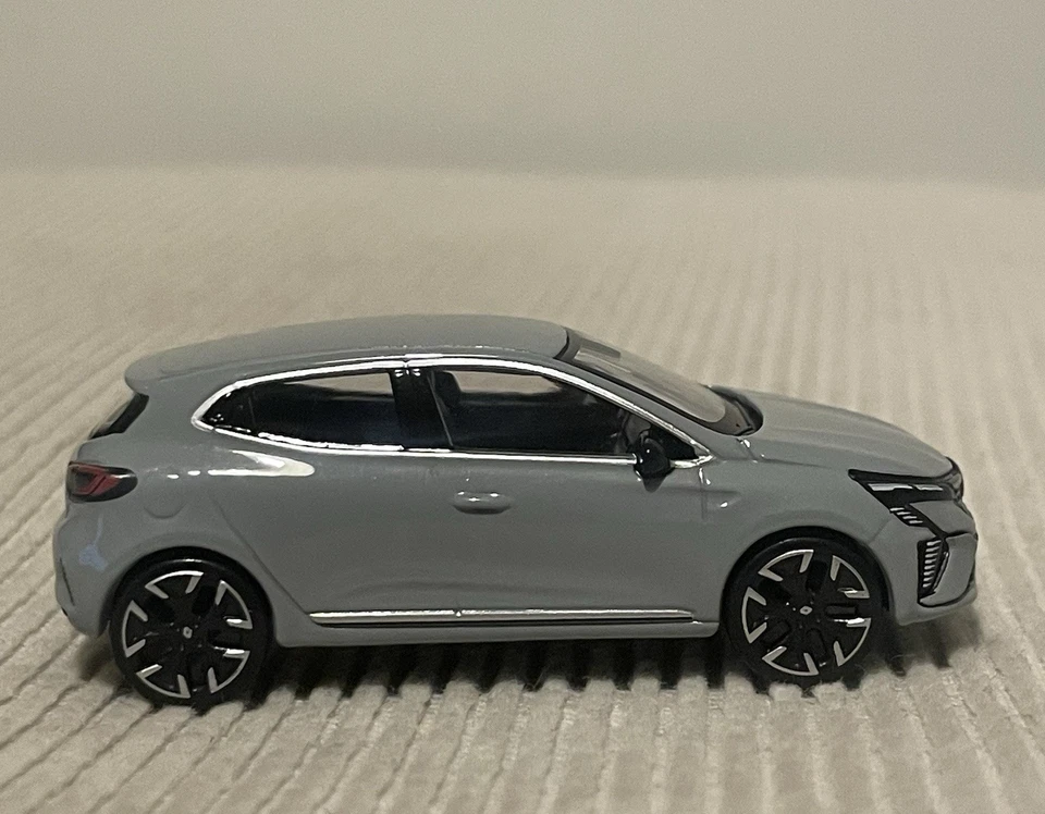 Modellino Norev Renault Clio 5 V 1/64 3 Inches 1:64 Auto Nuova Senza Scatola - Immagine 3 di 4