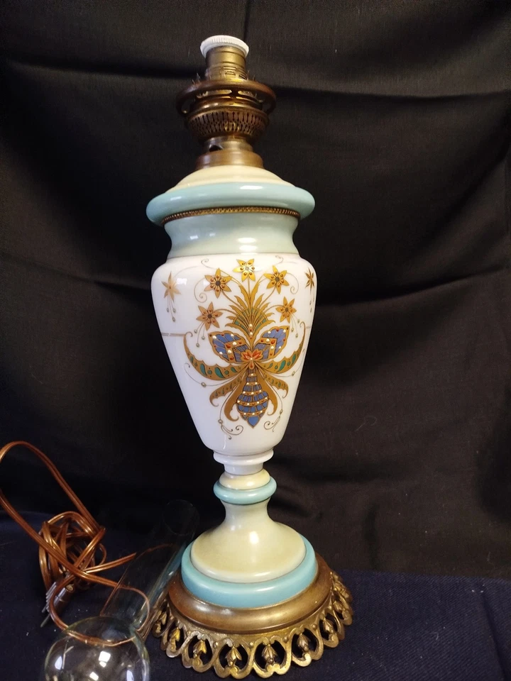 MAGNIFIQUE ANCIENNE GRANDE LAMPE OPALINE MOTIFS RELIEFS - Photo 2/4