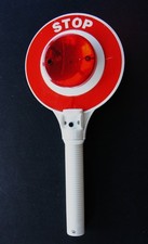 Dickie Toys  24 cm mit Lichteffekt rot Signalkelle grün Rot Stop Polizei