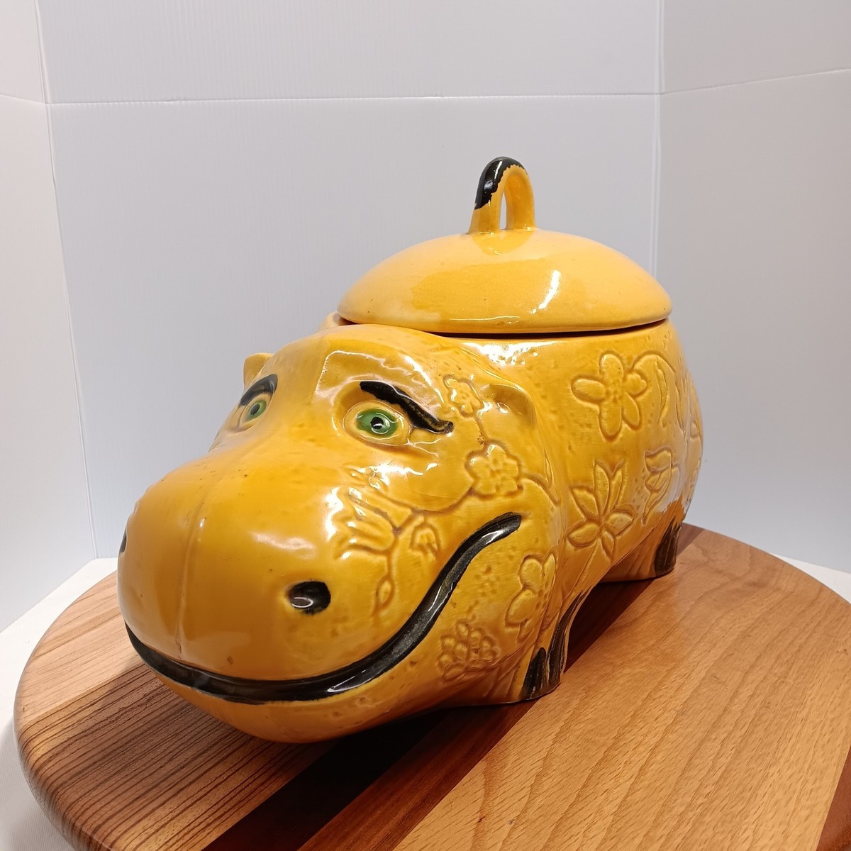 Doranne of CA Smiling Yellow Gold Hippo W/ Flowers Retro Vintage