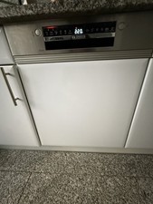 Spühlmaschine Bosch, Unterbau