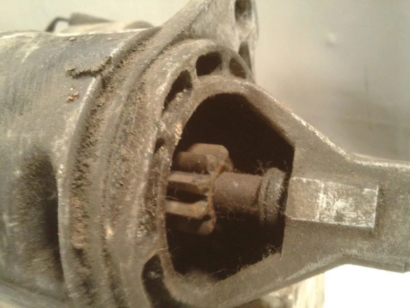 Motor de arranque 4-135 compatible con 81-85 ARIES 584110 Foto 2 de 4