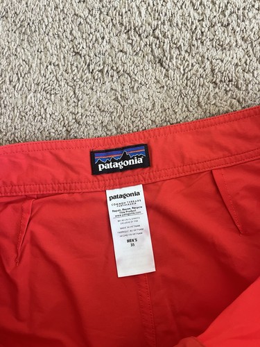 Patagonia Herren Boardshorts Wavefarer Stretch rot Gr. 35 Badehose Surf gebraucht, in einwandfreiem Zustand - Bild 2 von 4