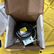 LOCHINVAR KIT30033 / KIT30033 (NEW IN BOX)