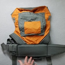 Onya Baby Outback Baby Carrier/ Integrated chair harness 15-45 lbs