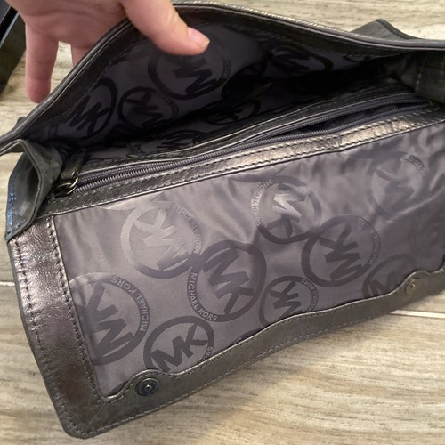Michael Kors Clutch Handtasche Leder Gunmetal Grau Kette Neu mit Etikett - Bild 10 von 15