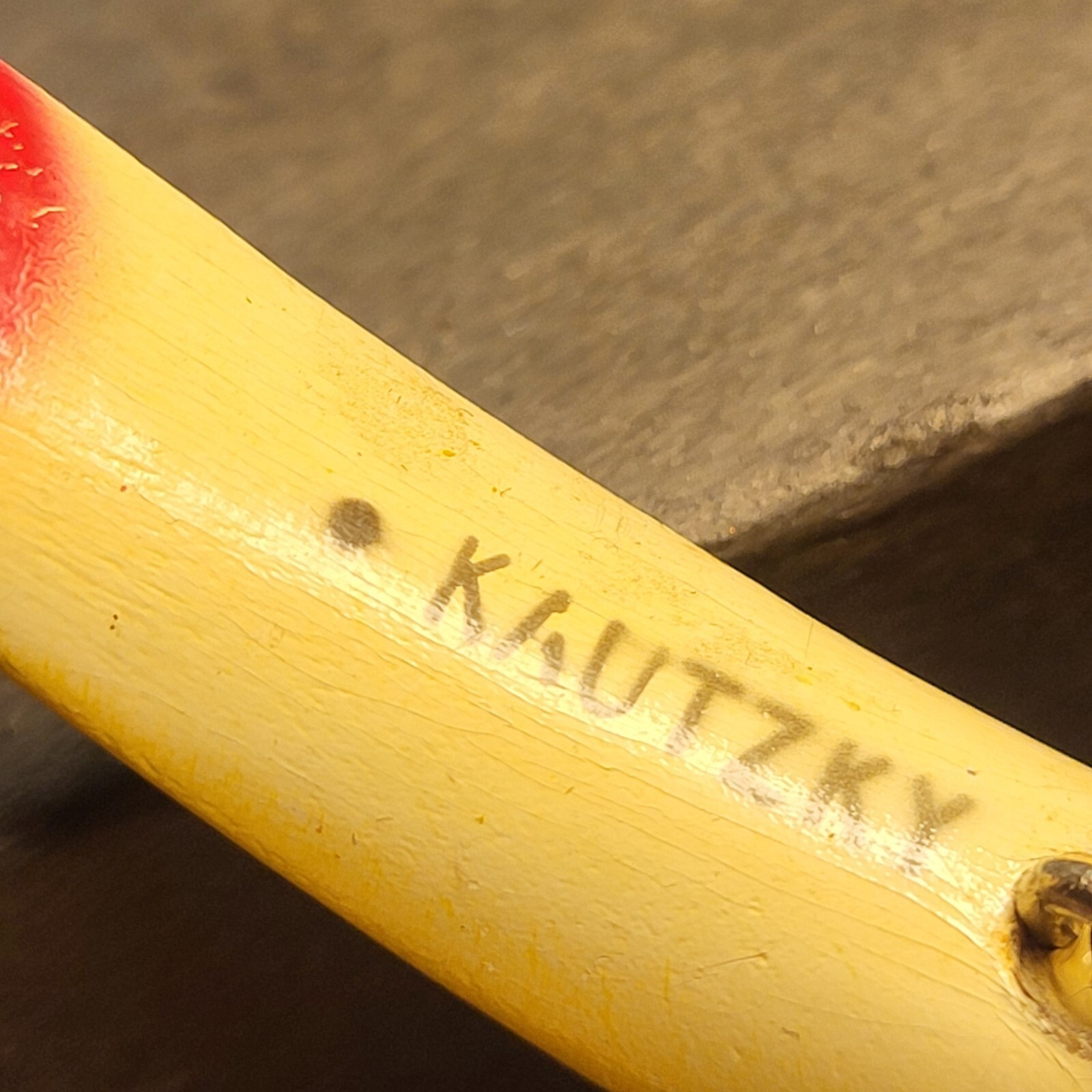 Lazy Ike KL-35 Wood Lure Box w/ Paper Made Fort Dodge,Iowa USA VTG $1.25 Sticker