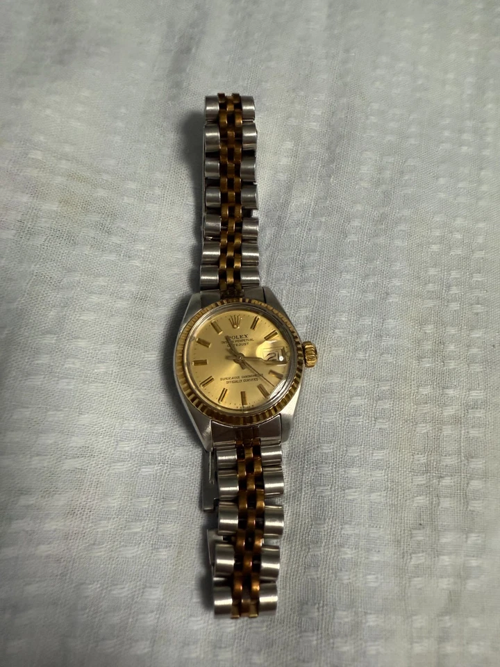 Pulsera Rolex Datejust vintage para mujer oro y plata jubileo bisel dorado Foto 2 de 4