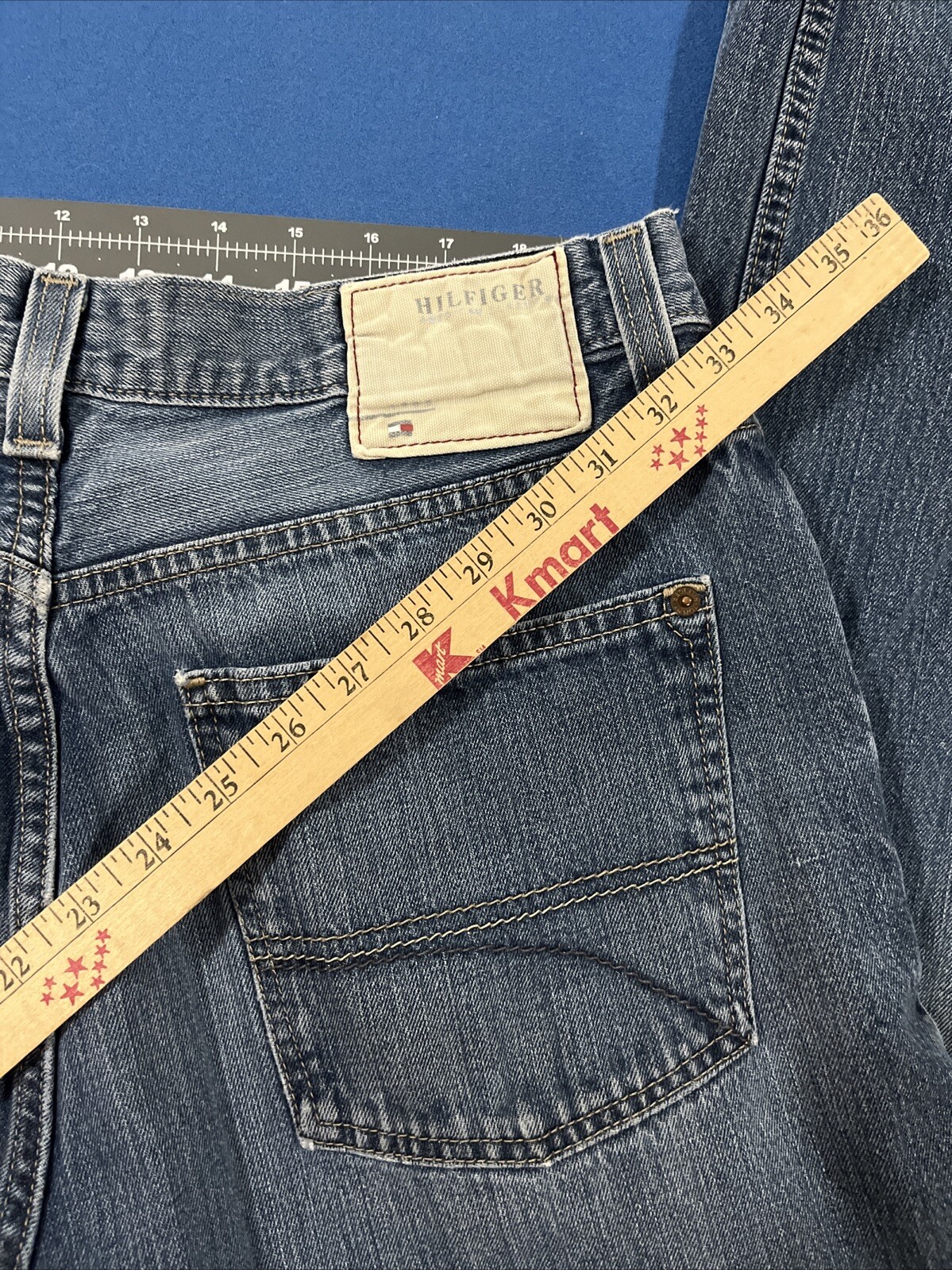 VTG Tommy Hilfiger Freedom Fit Jeans Men's 34x32 Light Blue Fade 100% Cotton