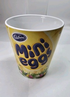 CADBURYS MINI EIERBECHER SAMMELTASSE KERAMIKTASSE 2010 OSTERN SEHR GUTER ZUSTAND