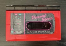Walkman mini lettore di cassette con radio AM-FM WR 390 Trevi e cuffie archetto