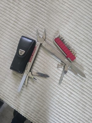 Victorynox Multitool Swisstool mit ECHTLEDER Gürteltasche