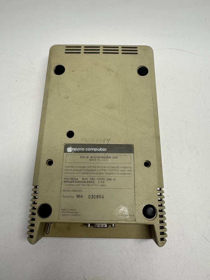 VINTAGE Apple Modem 1200 - Serial MA 004651 Model A9M0301 UNTESTED - Image 4 of 4