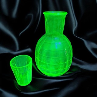 Anchor Hocking Hottle Bedside Carafe With Glass 1 Liter Capacity