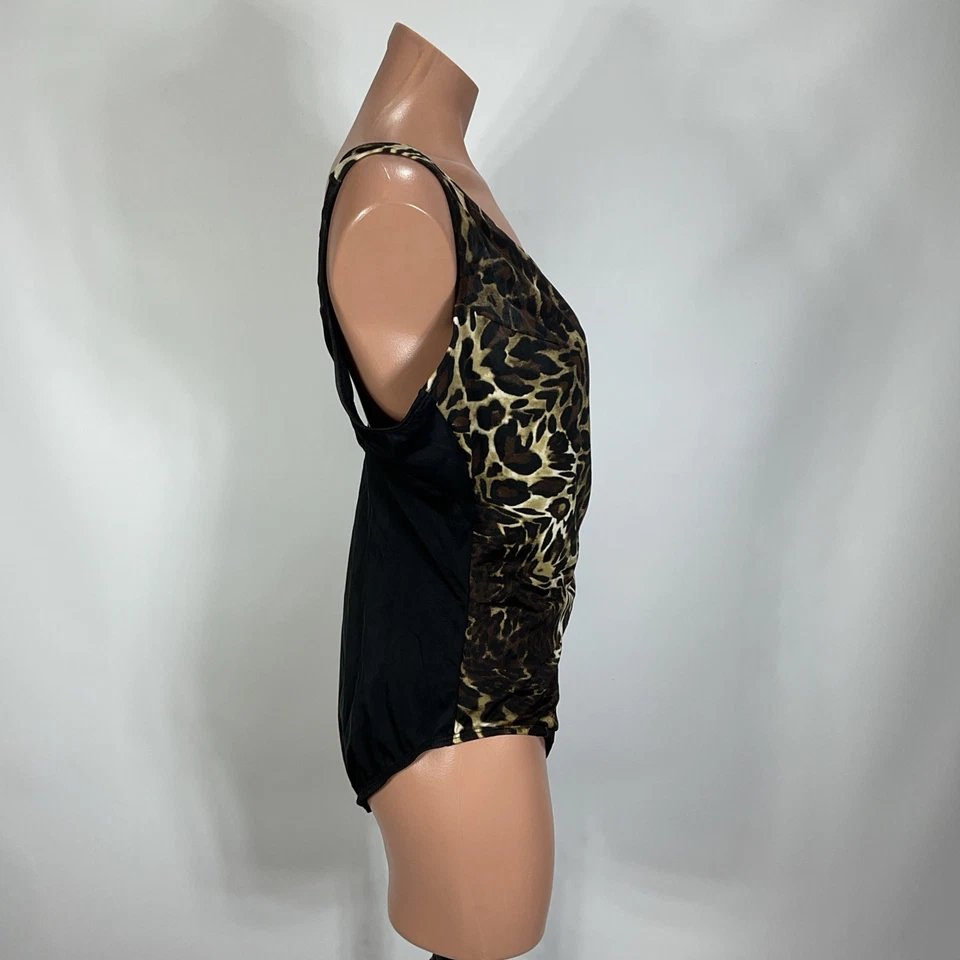 Traje de baño Longitude para mujer estampado de leopardo de una pieza talla 14 envolvente Foto 4 de 4