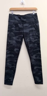 NWOT SWEATY BETTY size M (uk 12) black & grey camo leggings trousers cg S51