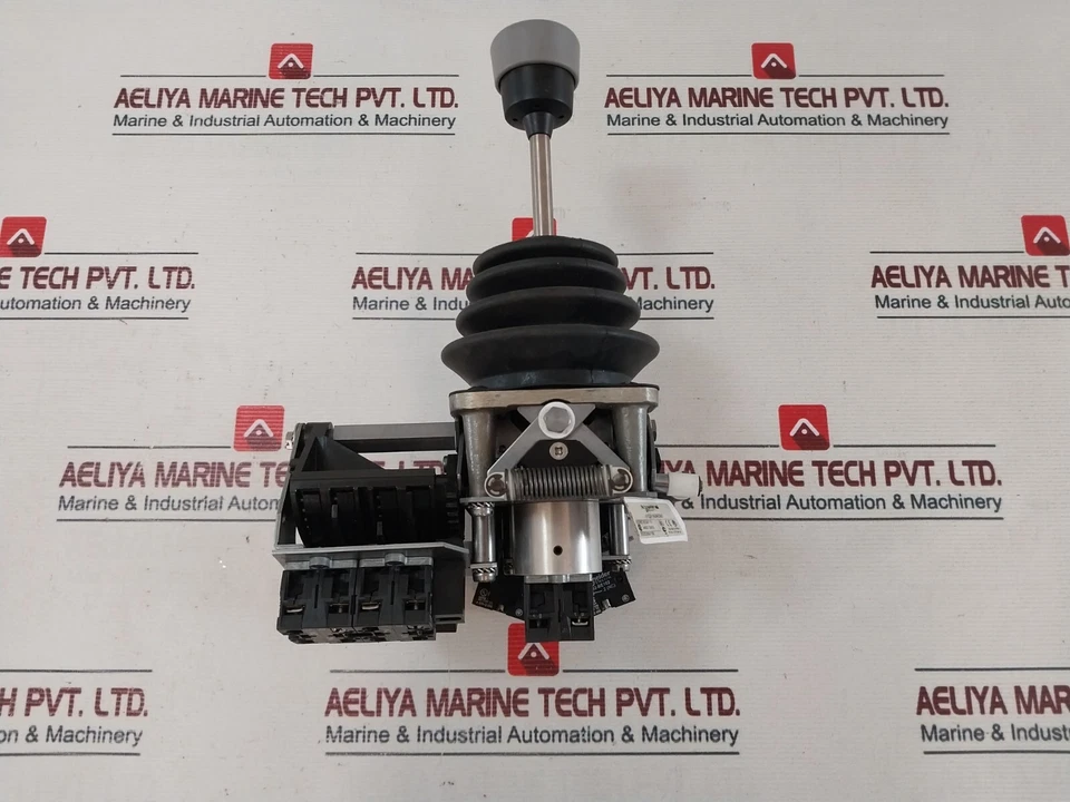 SCHNEIDER ELECTRIC XKDF14340340 Joystick Controller ZB2-BE102 A600-Q600 - Image 4 of 4