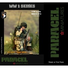 PARACEL MINIATURES WWII SERIES SET WW35-013 US AIR BORNE PVT JULIAN RADIO MAN