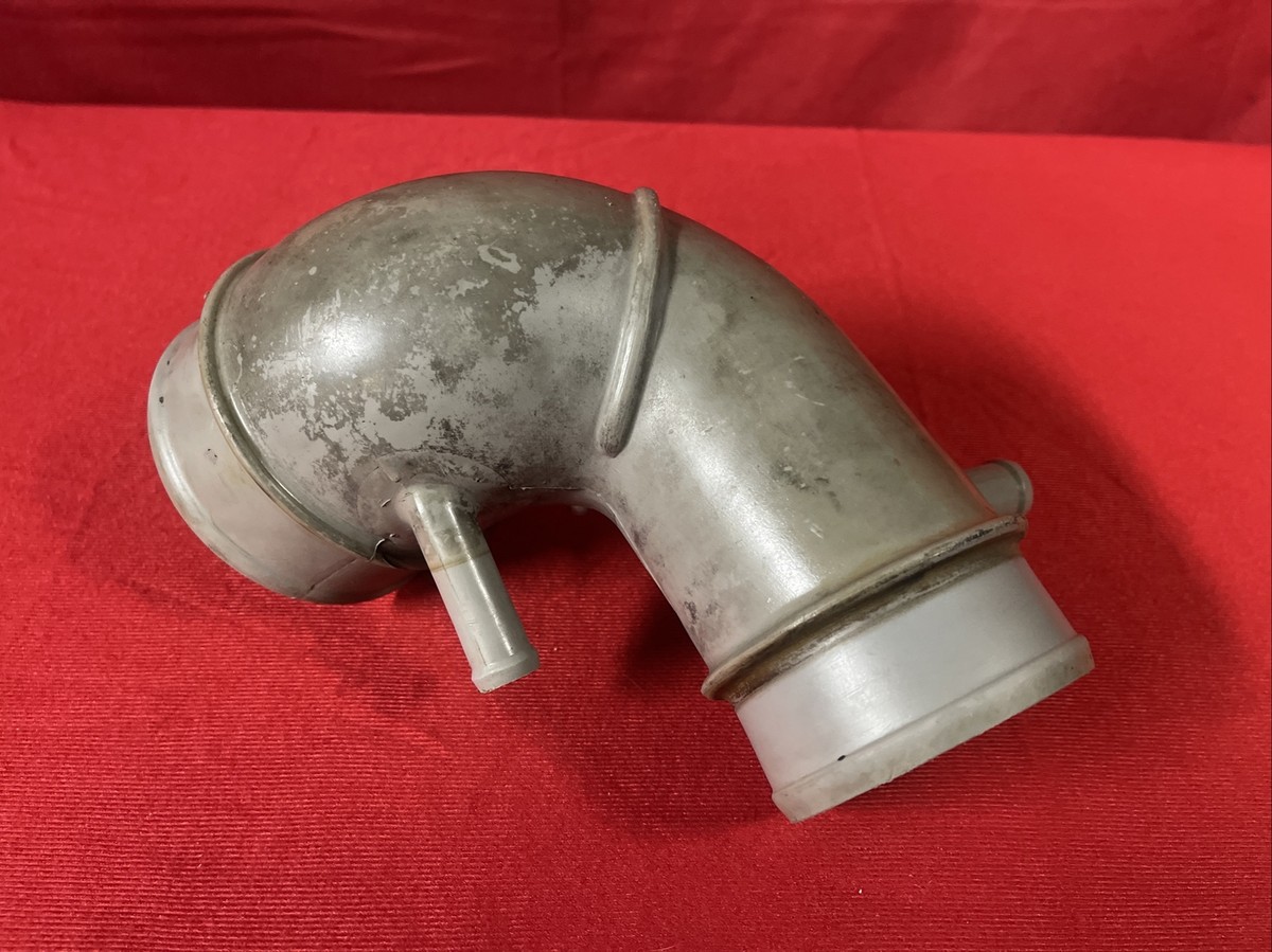 1984-1986 Nissan 300ZX Z31 2+0 Hard Plastic Air Tube Intake Duct