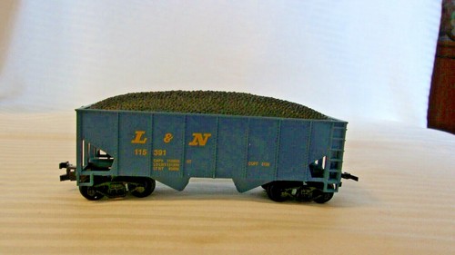 HO Scale Bachmann 30' 2 Bay Hopper With Load, Louisville & Nashville Blue 115391 | Zustand: Used