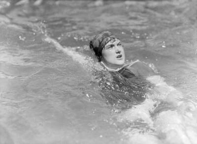 Usa Swimming Champion Olympic Gold Medallist Sybil Bauer 1920s 2 Old Photo