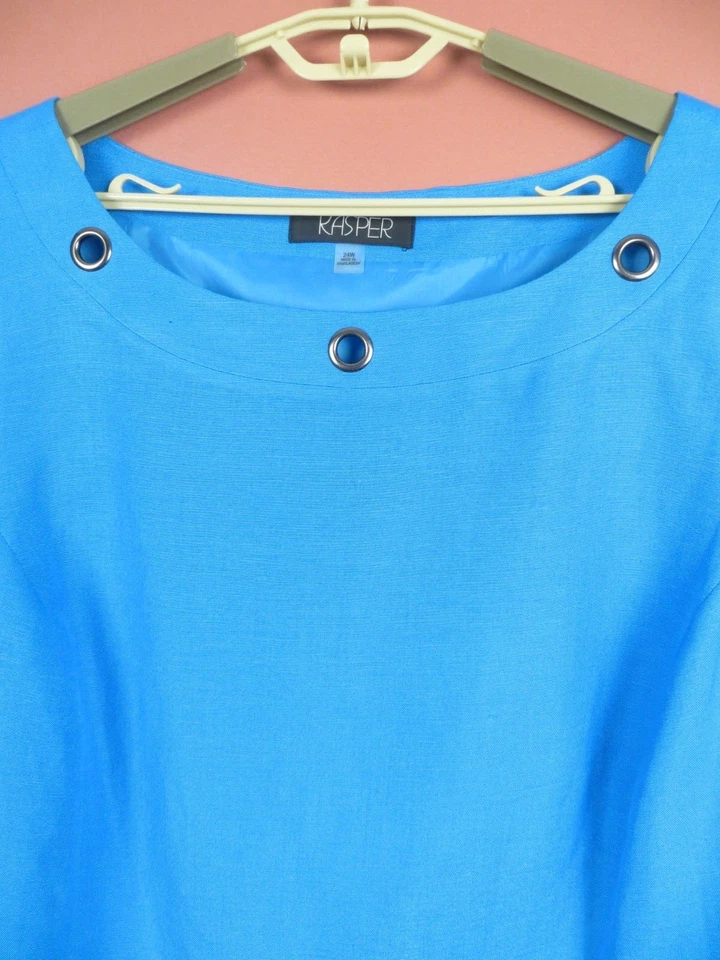 Camiseta sin mangas KASPER para mujer de lino viscosa anillo de metal decoración azul profundo totalmente forrada 24W Foto 4 de 4