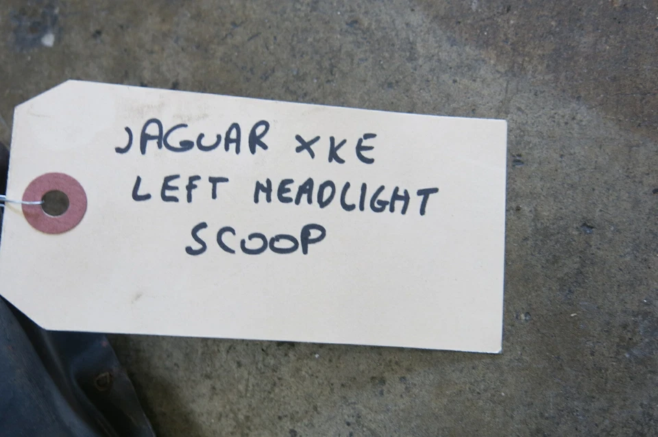 Cucharón de faros izquierdo Jaguar XKE E-type Foto 4 de 4