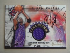 2001-02 Fleer Exclusive Vince Carter VINSANITY Collection Auto Jersey #19/30