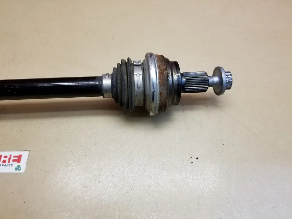 Volkswagen Golf R CV 2015-2019 eje trasero pasajero derecho OEM 5Q0-501-204-A Foto 2 de 4