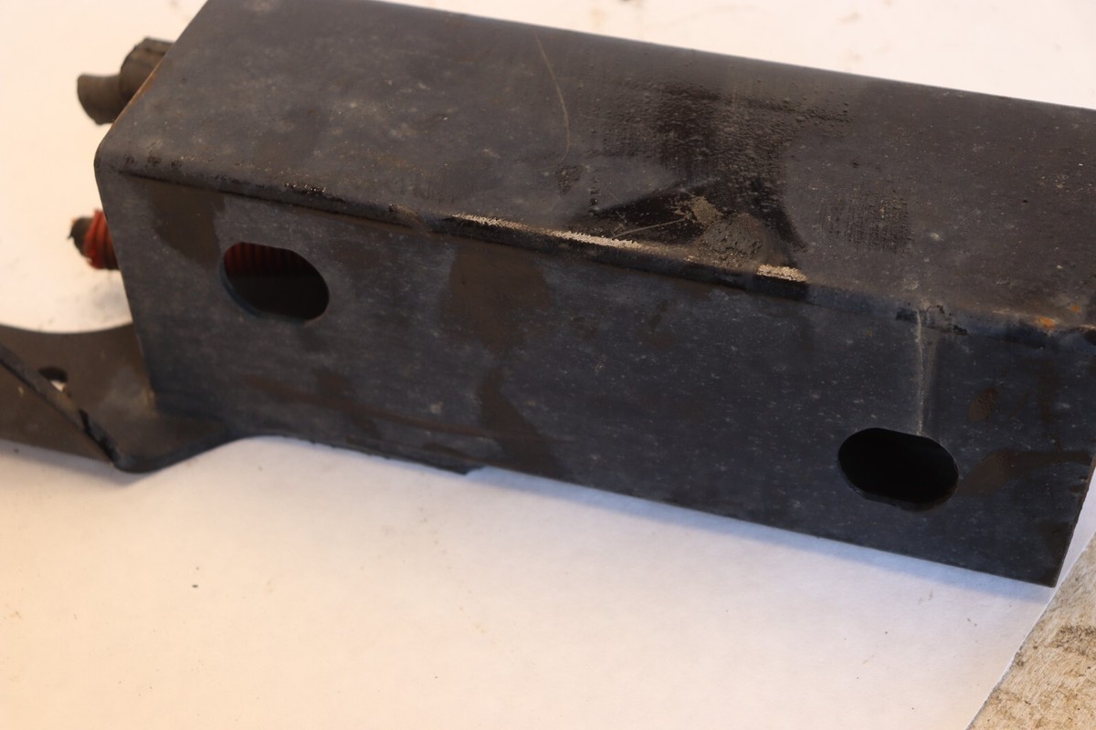 2013-2020 KENWORTH T680 PACCAR MX-13 BRACKET-JUMP START TERMINAL