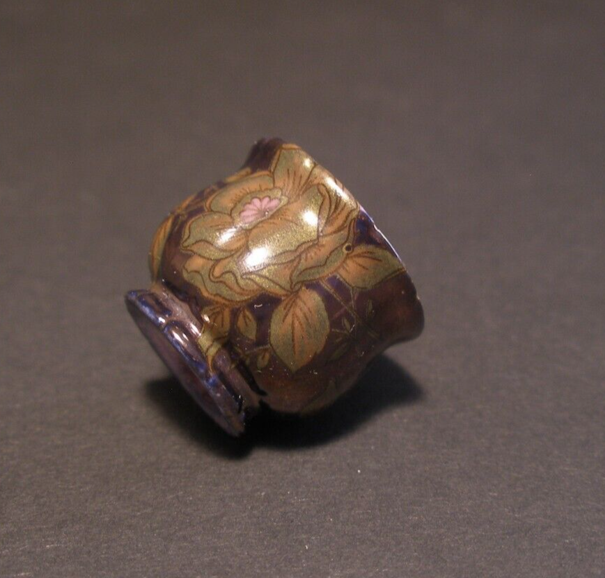 Porcelain Planter / Flower Pot Dollhouse Miniature UK 112 scale