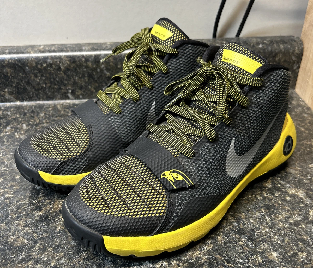 Boys nike basketball shoes