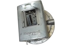 HONEYWELL C645B1013 GAS/AIR PRESSURE SWITCH UNMP
