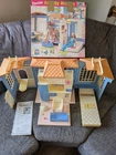 Vintage Mattel Barbie 1998 Family House Cottage Fold Out Dollhouse In Box! Read!