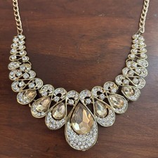 Vintage Victorian Gold Tone Necklace Clear Crystal Accents and Rhinestones 18  