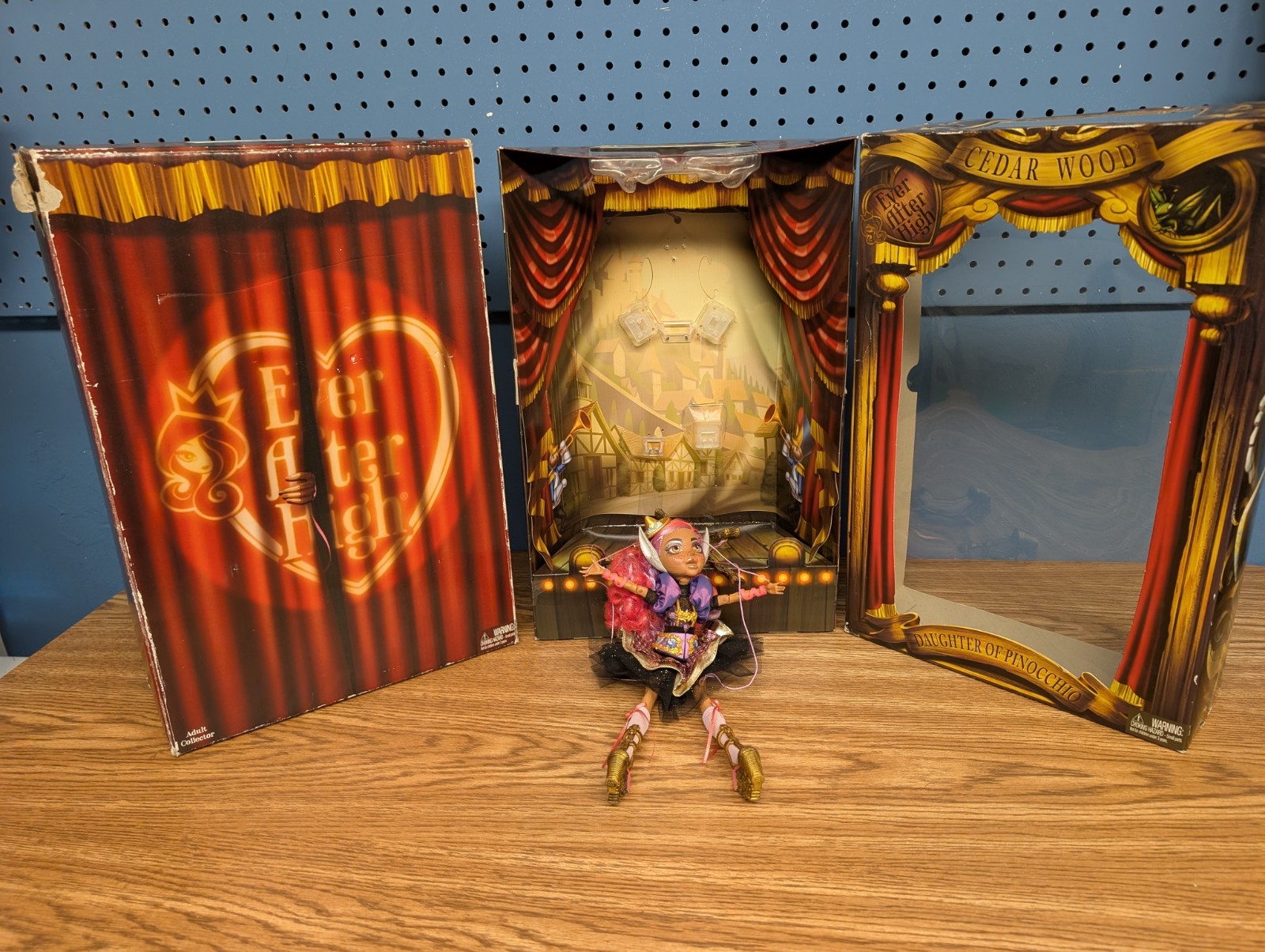 Cedar Wood Daughter Pinocchio Doll Complete SDCC 2016 | Ever
