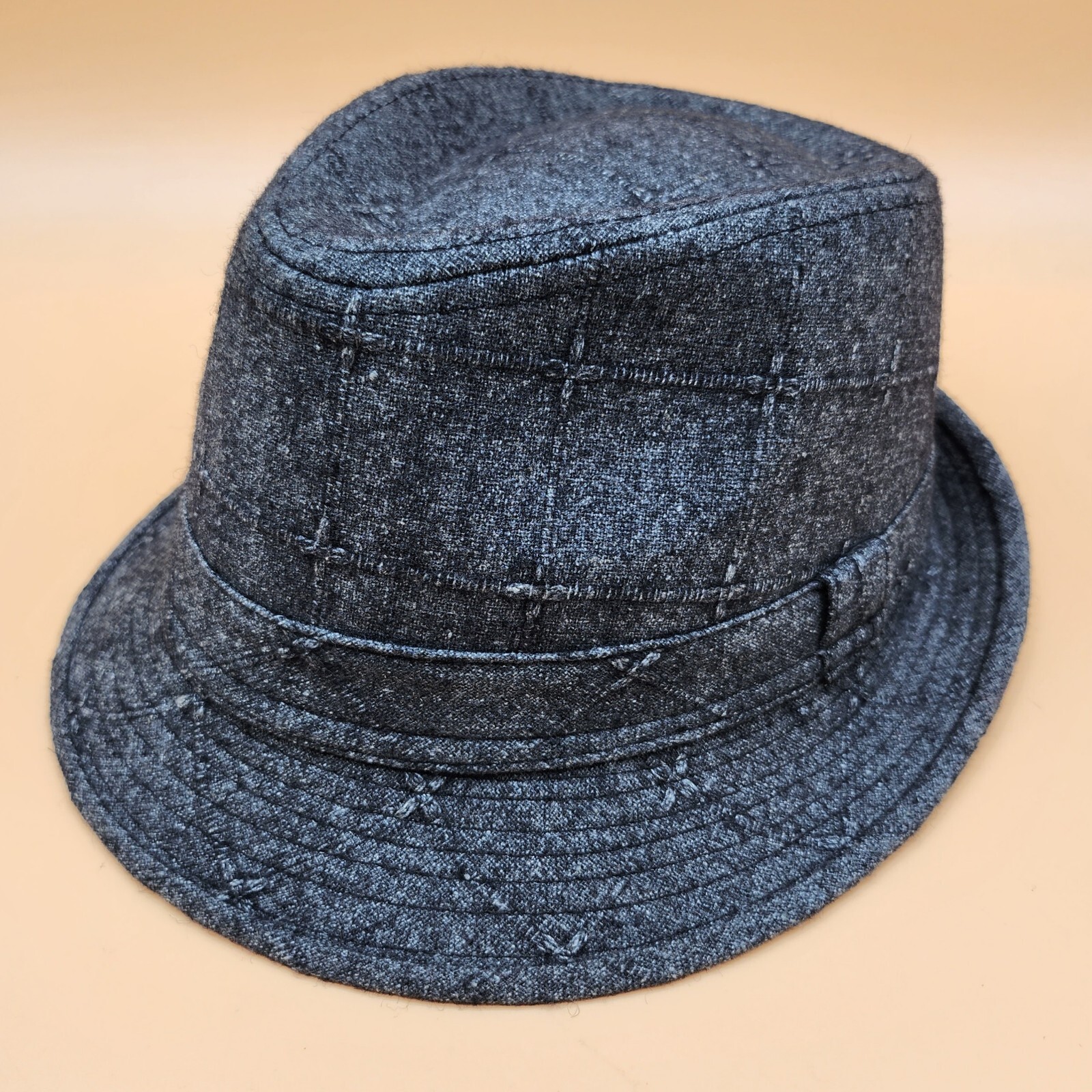Gray wool blend fedora hat in excellent condition, one size fits most-image