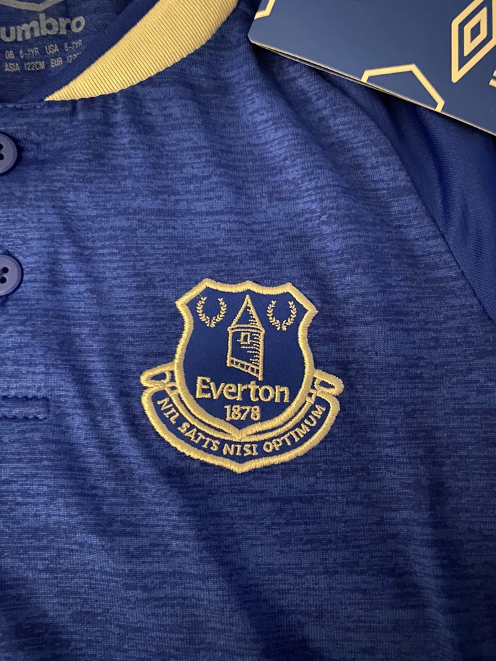 Conjunto de uniforme de fútbol unisex Umbro Everton para niños camiseta/pantalones cortos/calcetines niños talla 6-7 años Foto 2 de 4