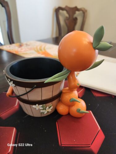Disney Epcot Flower and Garden Festival 2020 Orange Bird Plant Pot Florida - Picture 2 of 6