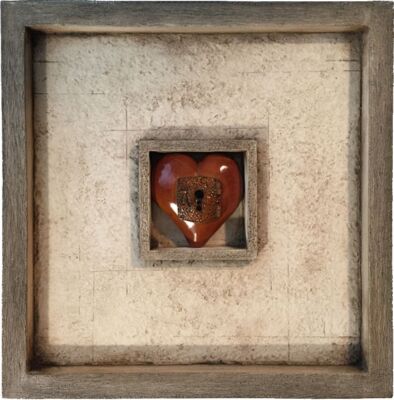 RK Productions Hand Cast Stone (Ornamental Eyecon) 'Key To My Heart' Wall Tile