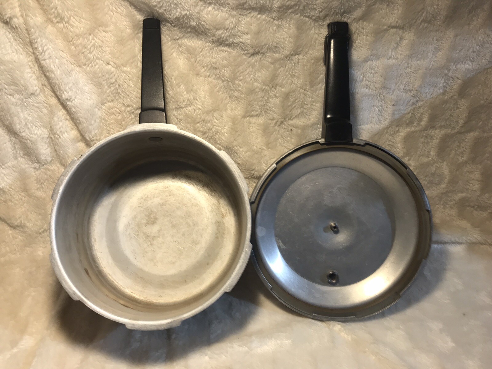 Vintage MirroMatic Pressure Cooker M0404 4 Qt. Aluminum w Lid And