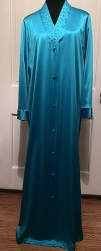 Vintage JCPenney Teal Robe & Gown w/Embroidered Tr