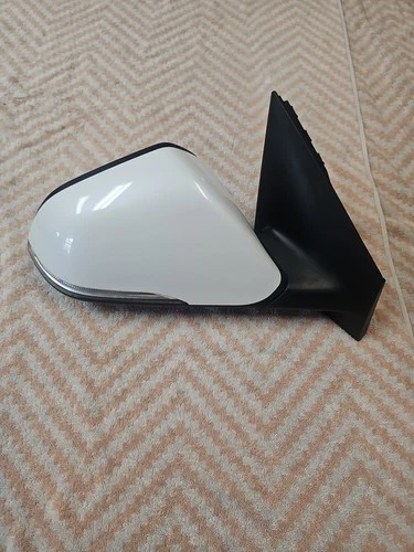 2015 - 2017 HYUNDAI SONATA Side Door Mirror Right Passenger Side RH 87620-C2070