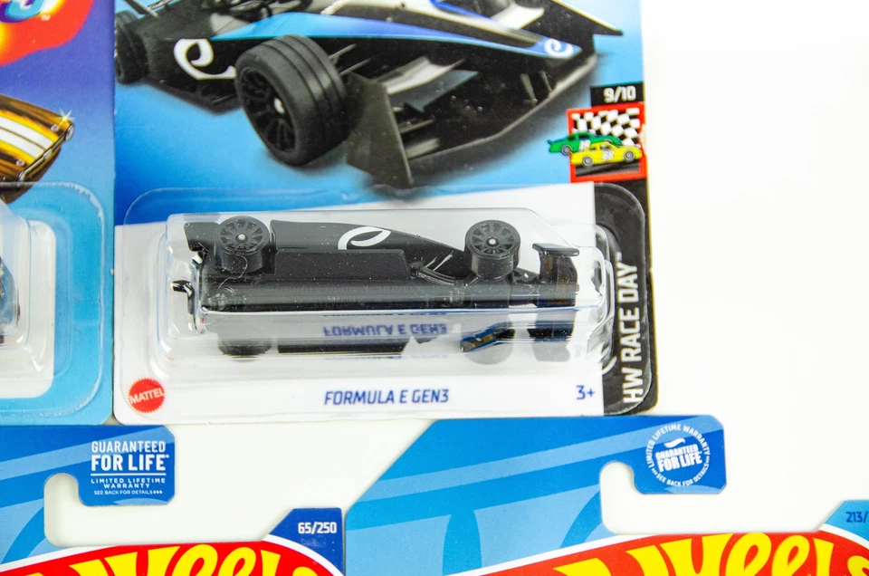 Hot Wheels Ultra Hots Exotic Lot of 7 Bugatti EB110 SS Chiron Bolide Triumph TR6 - Image 2 of 4