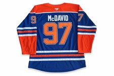 Connor McDavid Signs Exclusive Autograph Deal with Upper Deck 6