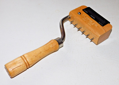 C.S. Osborne & Co. Gooseneck Webbing Stretcher Upholstery Pulling Tool