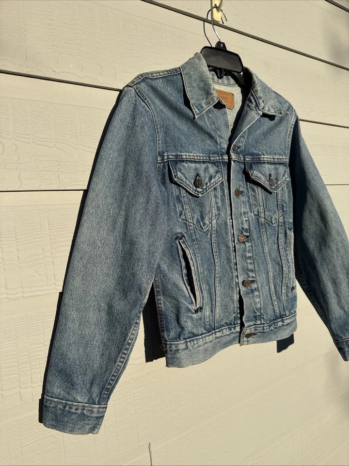 Chaqueta de Camionero Levi's De Colección S Años 80 Denim Hecha en EE. UU. Azul Jean Desteñido Pequeña Foto 2 de 4
