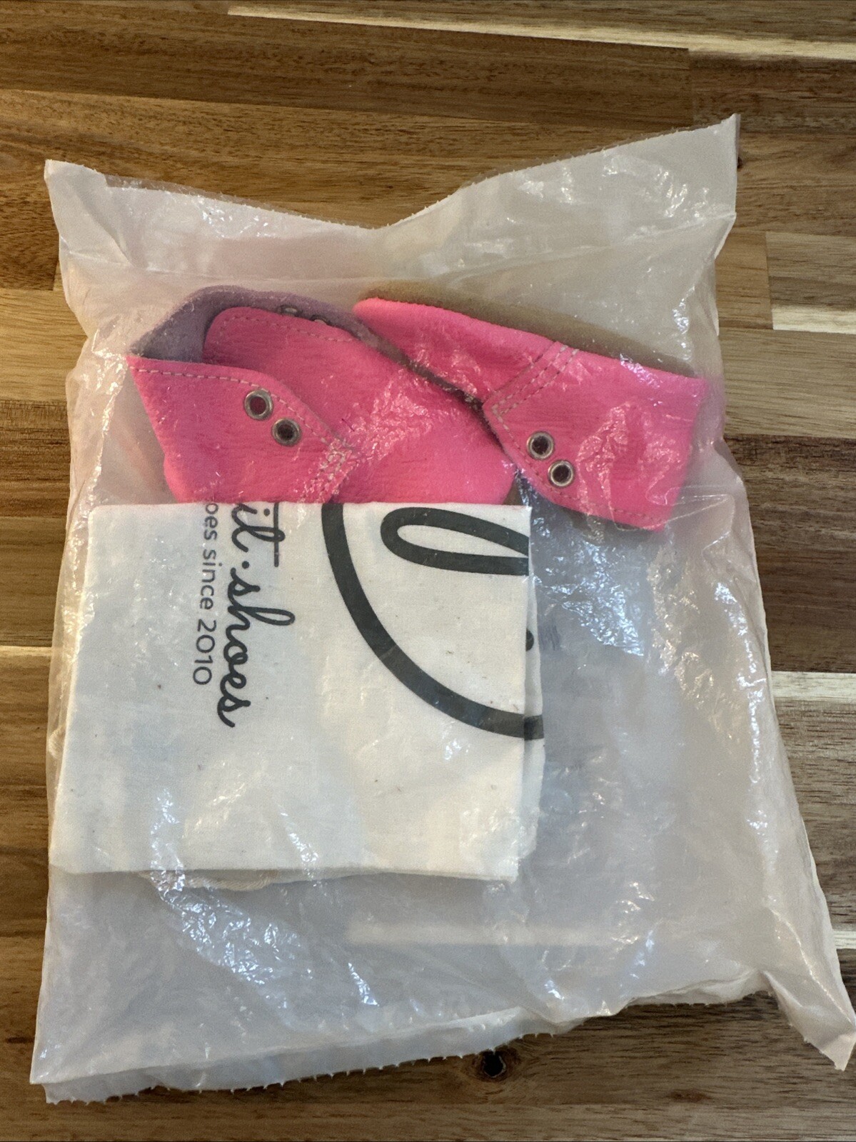 Shocking Bright Pink Oxford Baby Rare Size 1 New
